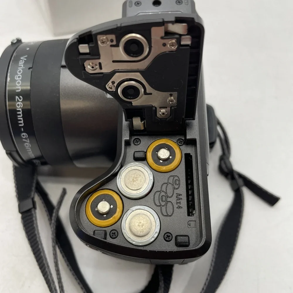 Kodak EasyShare Digital Camera Z981 14.0MP 26x Zoom+Battery+Manuals+Case